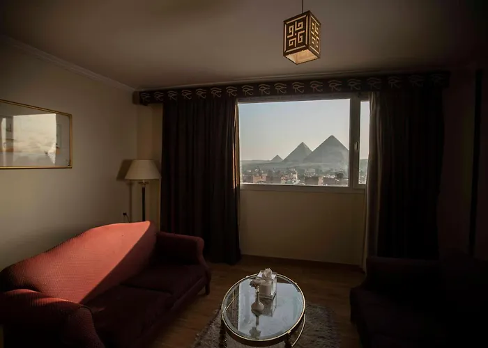 Pyramids Tower Inn