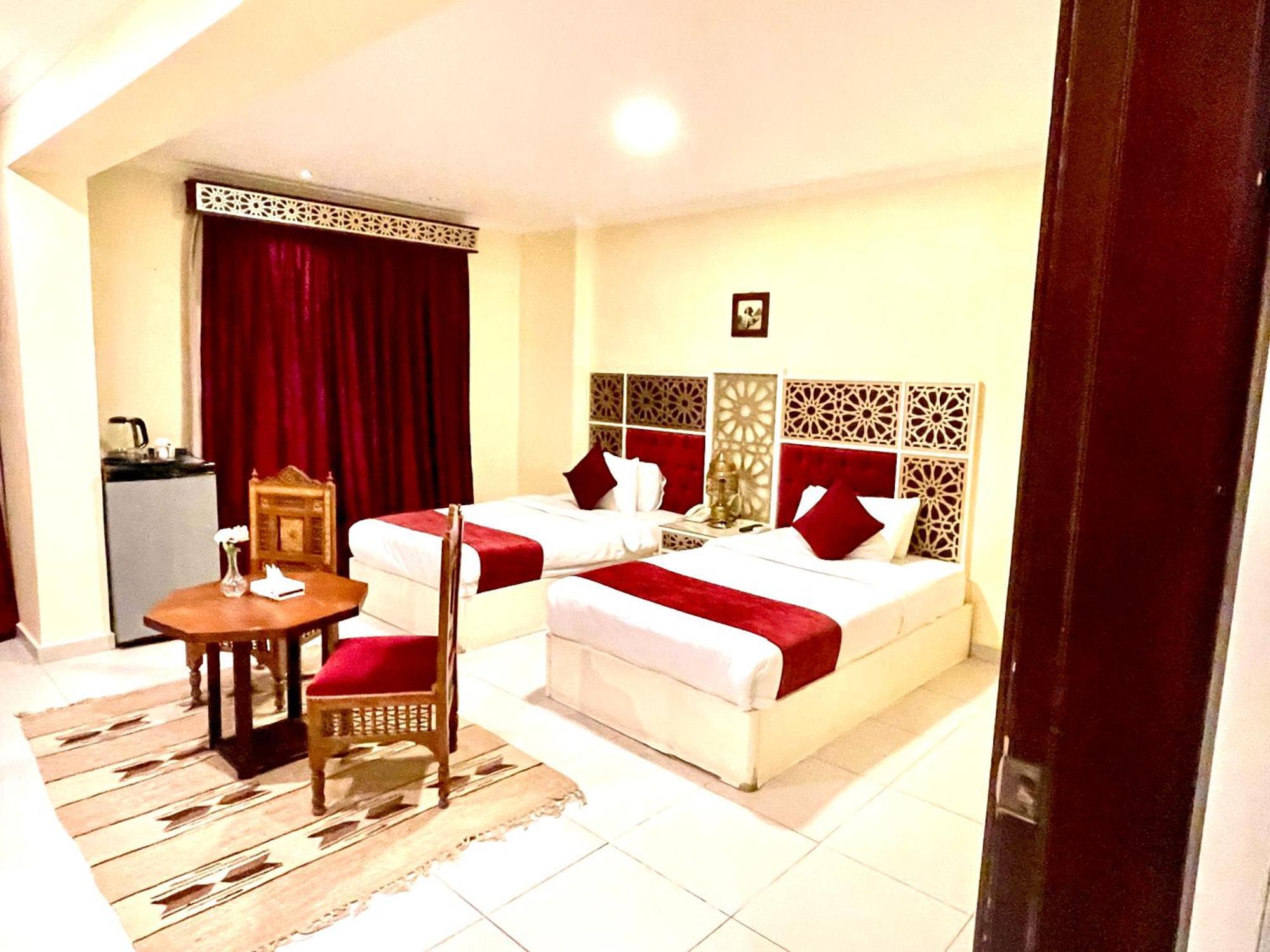 Pyramids Tower 3* Nazlet el-Sisi