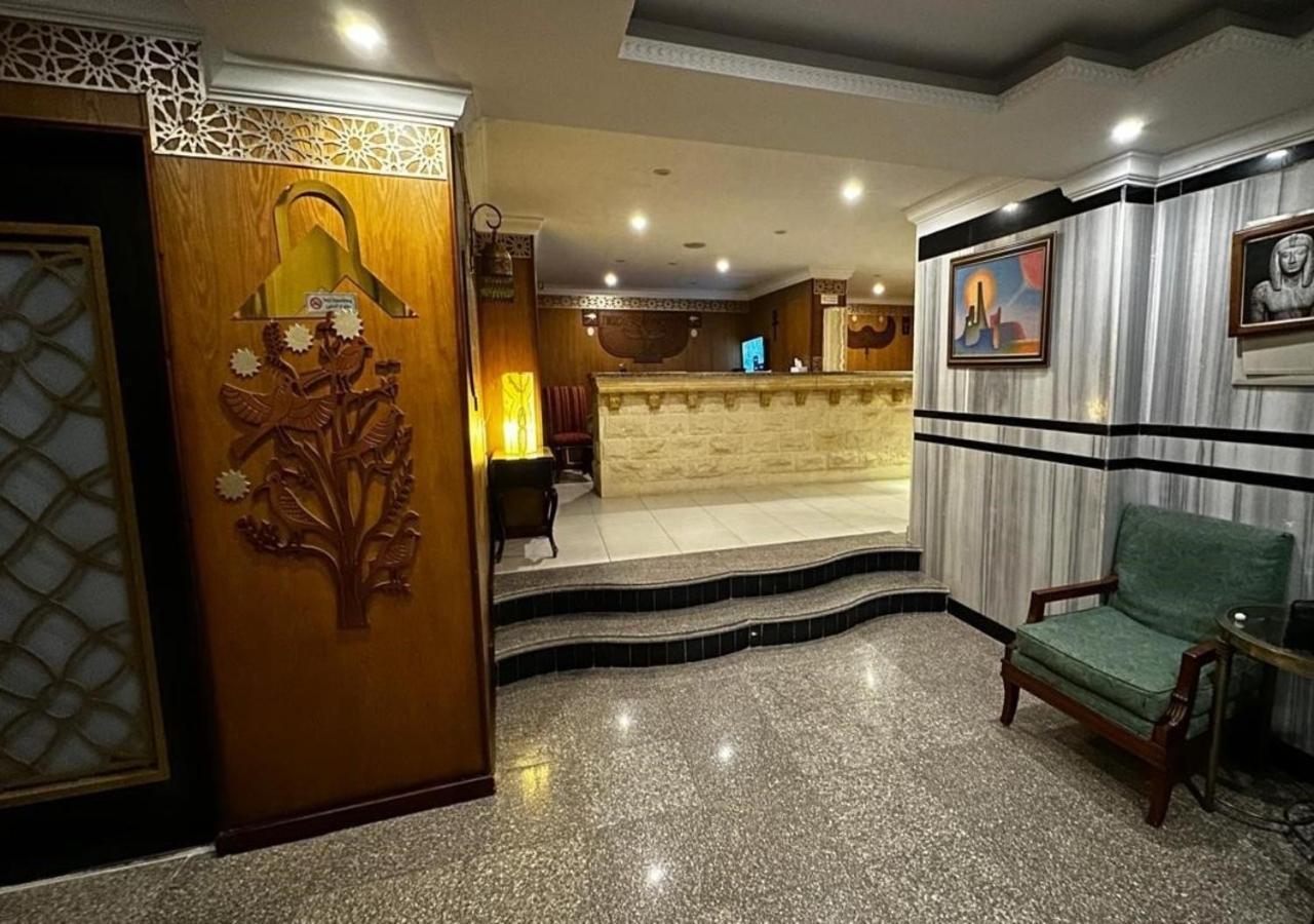 Hotel Pyramids Tower