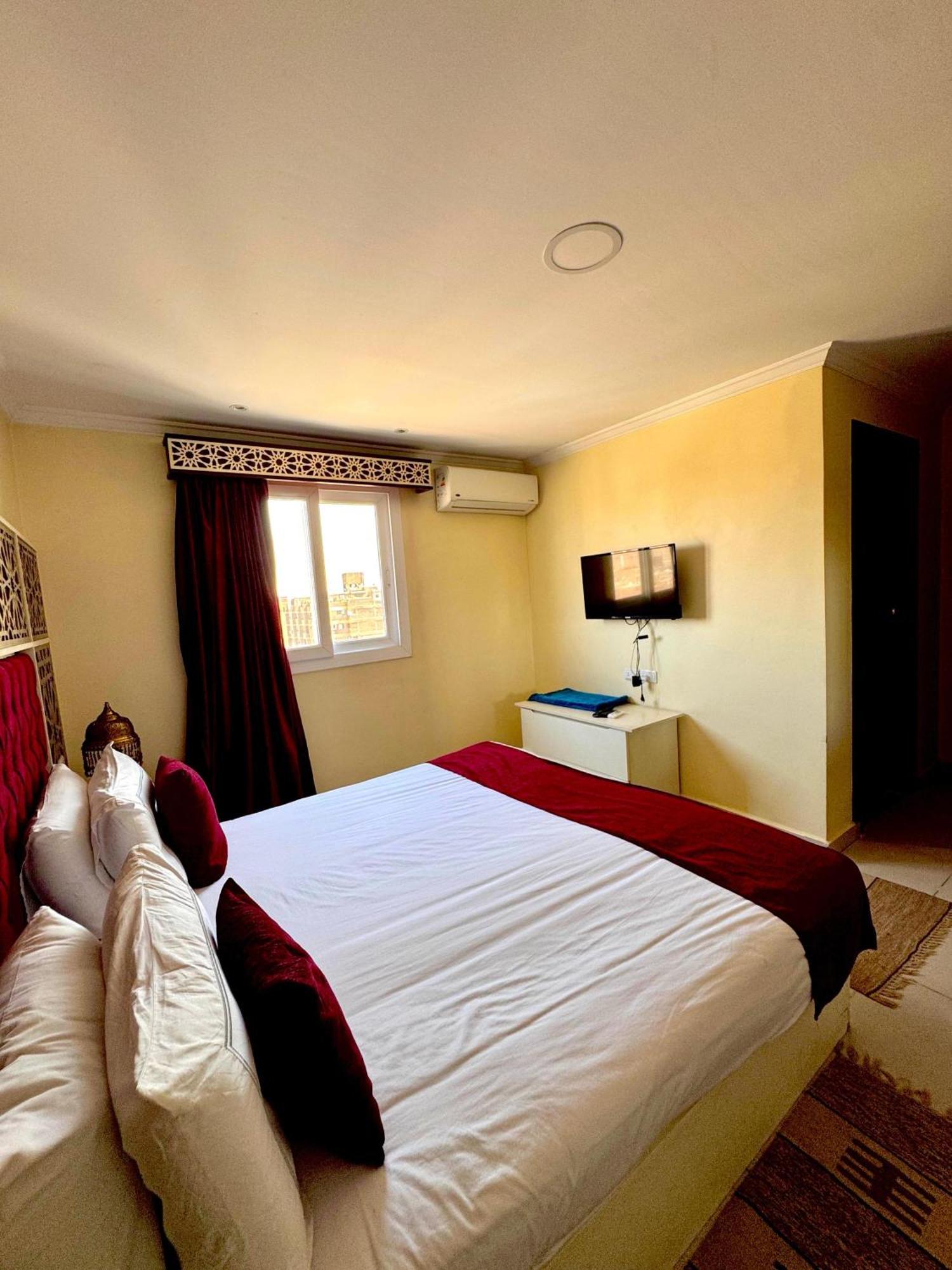 Pyramids Tower 3* Nazlet el-Sîsi