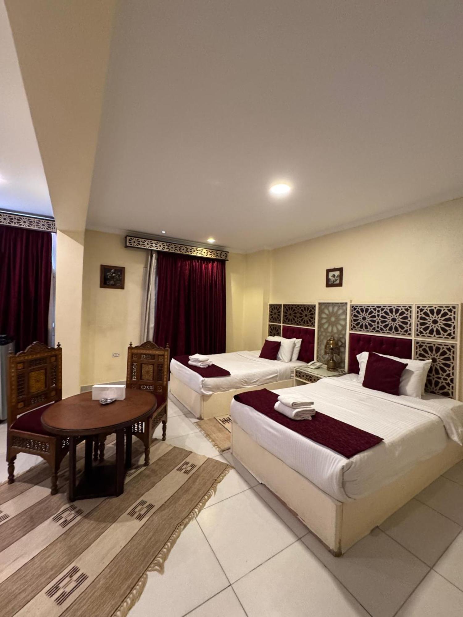 Pyramids Tower Hotel Nazlet el-Sîsi