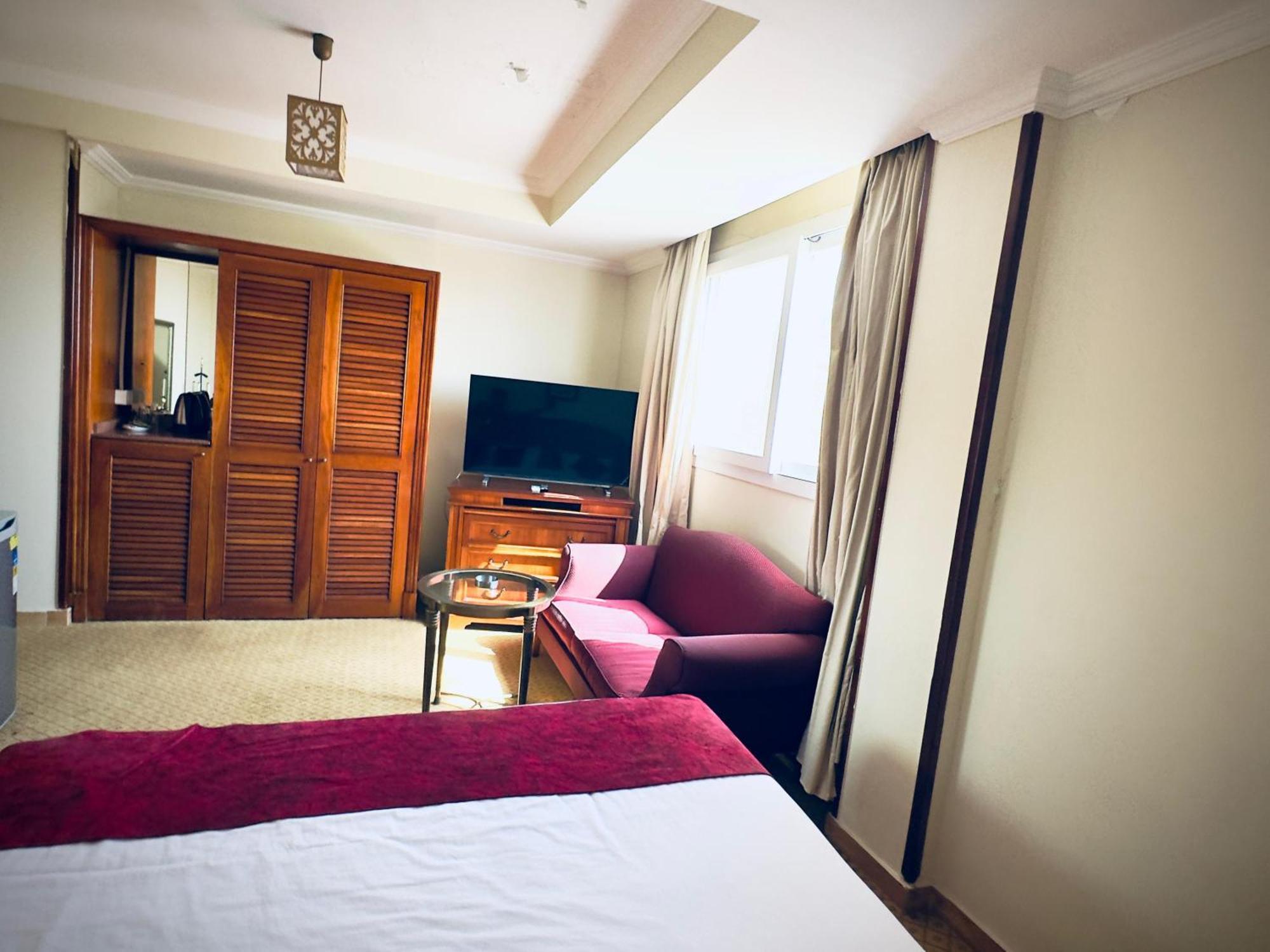 Hotel Pyramids Tower Nazlet el-Sîsi